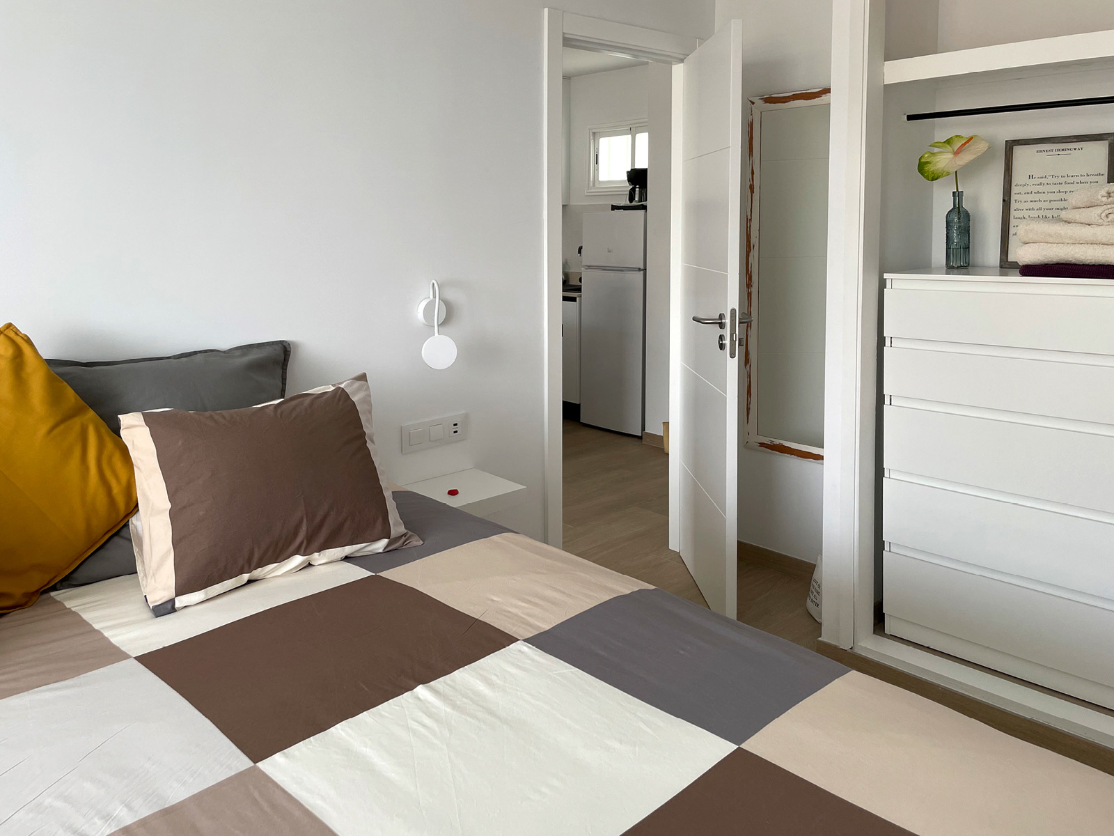 BI:JU Gran Canaria Ferienwohnung Schlafzimmer